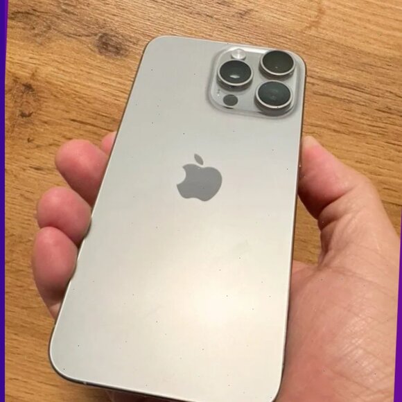 iPhone 16 Pro Max, 256 GB - Picture 1 of 3